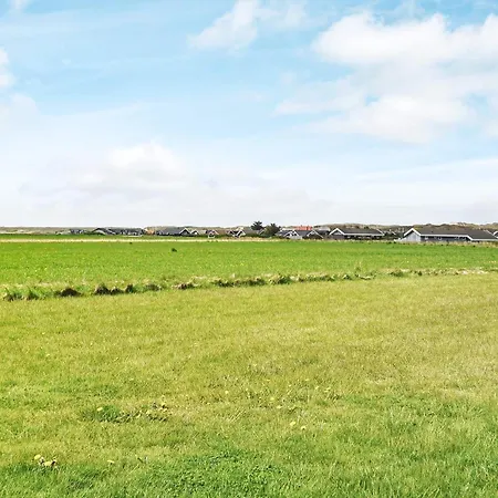 10 Person In Harboore