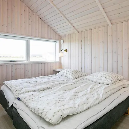 10 Person In Harboore *